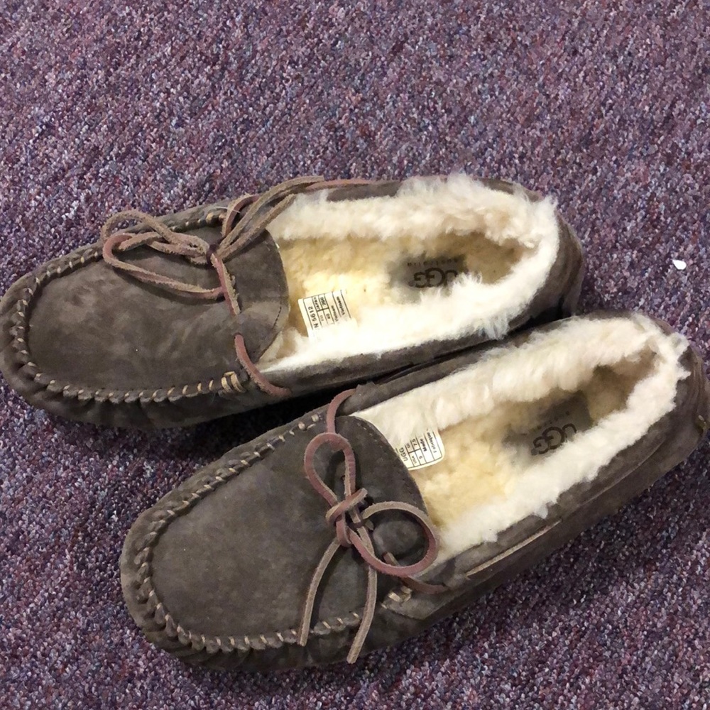 Brown Women’s Ugg Slippers